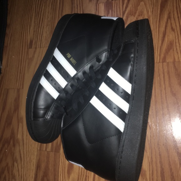 Adidas high tops - Picture 5 of 6